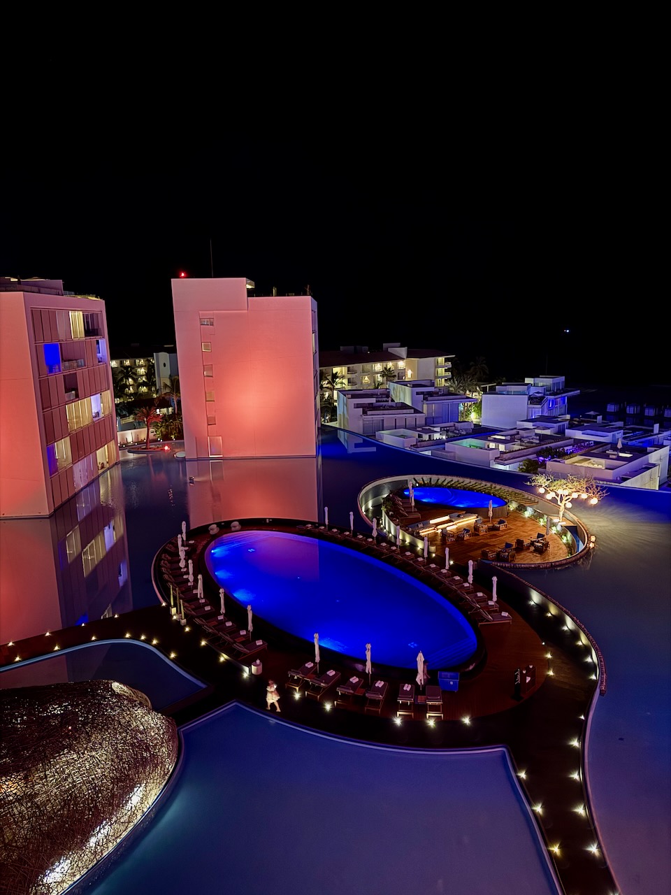 viceroy los cabos at night