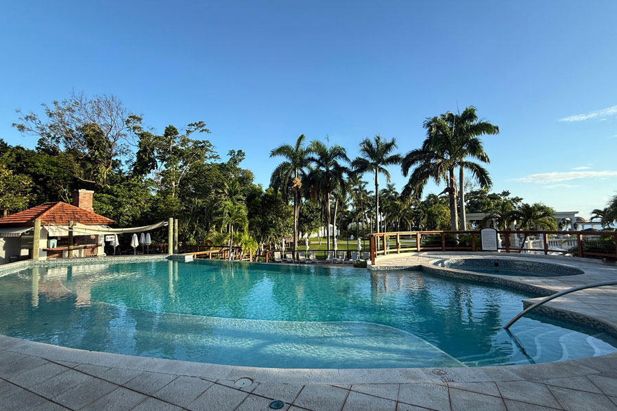 Sandals Ochi Pool